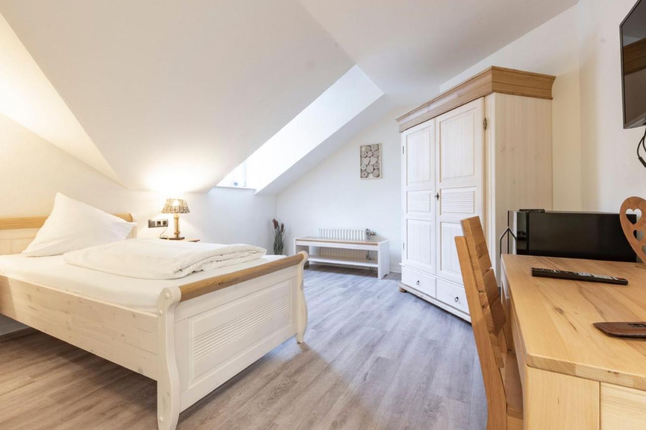 Hotel Blechhammer Kaiserslautern Bagian luar foto