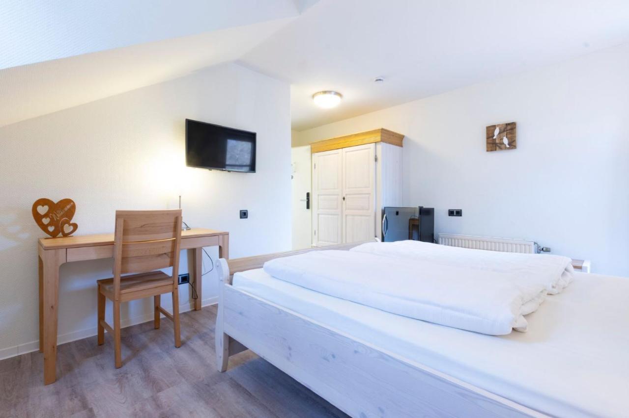 Hotel Blechhammer Kaiserslautern Bagian luar foto